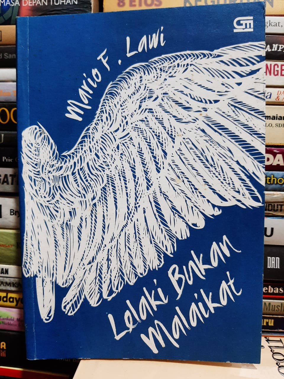 “Kamis Putih” dan “Kana” – Puisi-puisi Mario F. Lawi