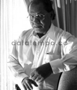 Pemimpin Panutan atau Pemimpin Demokratis?