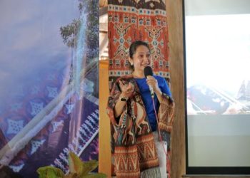 Penenun Sumba Timur Produksi Wastra Otentik dan Ecofriendly bersama Bakti BCA dan WARLAMI