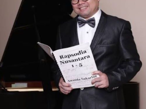 Puisi Berjudul ‘Menulis Syair untuk Presiden Episode Dua’ Diangkat Menjadi Tembang Puitik oleh Komponis dan Musisi Indonesia Ananda Sukarlan