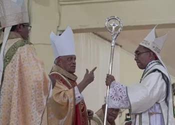 Seruan Profetis Trio Uskup Lamaholot: Pulang Memeluk Dunia yang Terluka