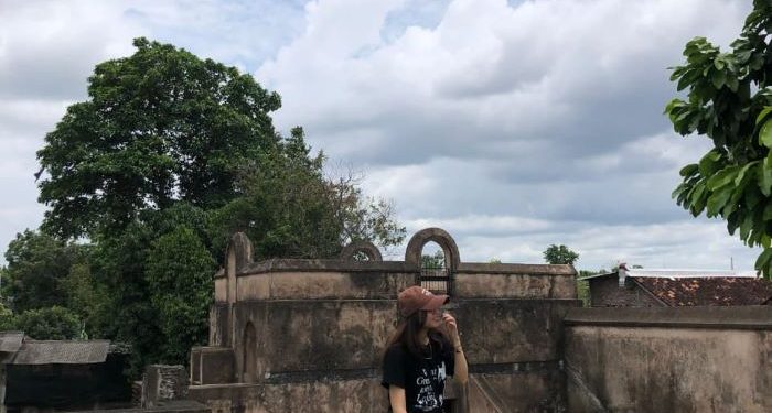 Asap yang Menyimpan Kenangan: Kuasa Cinta, Perempuan, dan Sejarah dalam Novel ”Gadis Kretek” Karya Ratih Kumala