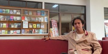 Ketika Seno Gumira Mencuri Sepotong Senja Untuk Pujaan Hati