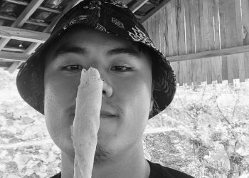 Krisis Identitas dan Keterasingan dalam Cerpen “The Wings” karya Yi Sang