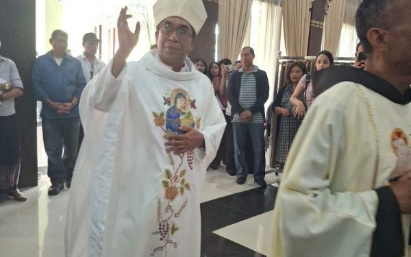 Mgr Yohanes Hans Monteiro dan Merawat Roh Semana Santa